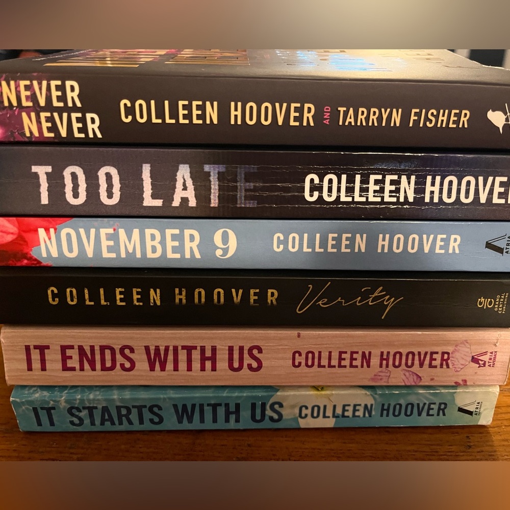 6 Colleen Hoover book bundle.